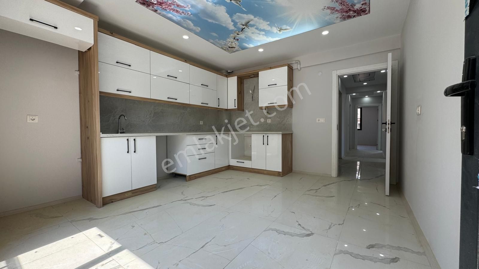 Salihli Aksoy Satılık Daire GLOBAL GAYRİMENKUL'DEN SATILIK GÖKÇEPINAR CADDESİNDE 3+1 DAİRE