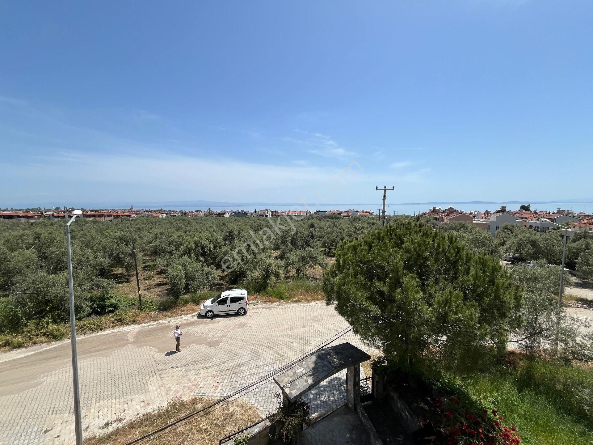 Altınoluk Küçükkuyu Arası Mıhlı Bölgesinde 425 M2 Arsalı Denize 350 Mt Tek Başına 4 Kat 7+3 Müstakil - Görsel 34