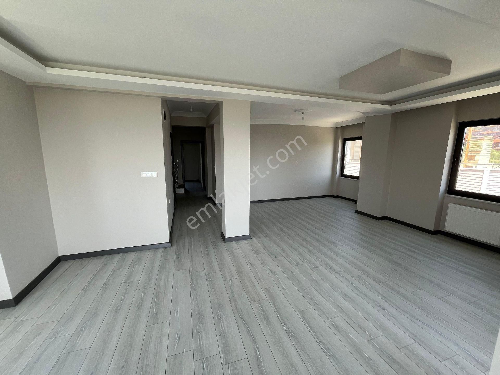 Altınoluk Küçükkuyu Arası Mıhlı Bölgesinde 425 M2 Arsalı Denize 350 Mt Tek Başına 4 Kat 7+3 Müstakil - Görsel 35