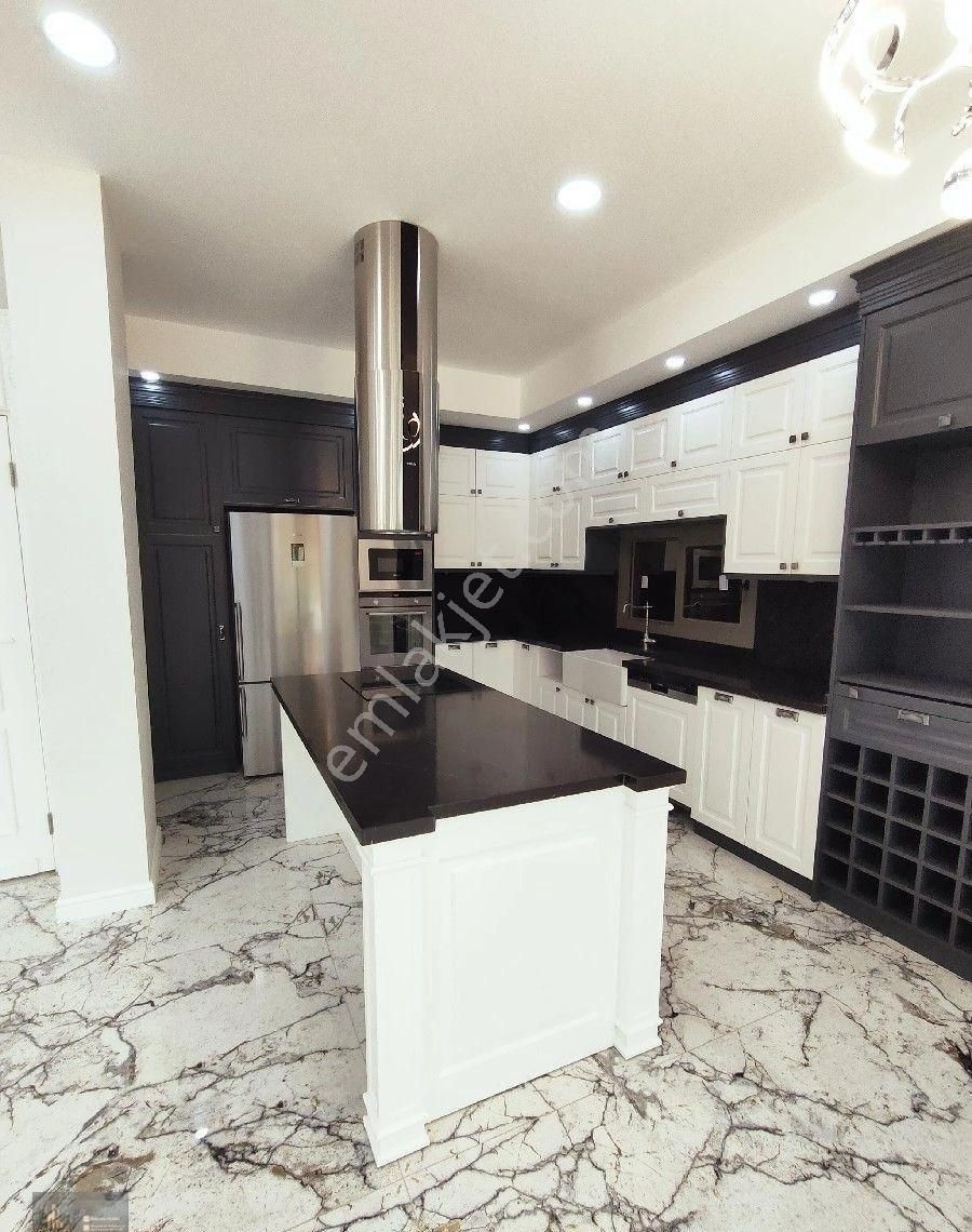 Altınoluk Narlı Bölgesinde 650m2 Arsa İçerisinde Jakuzili Havuzlu 5+1 Yerden Isıtmalı Müstakil Villa - Görsel 35