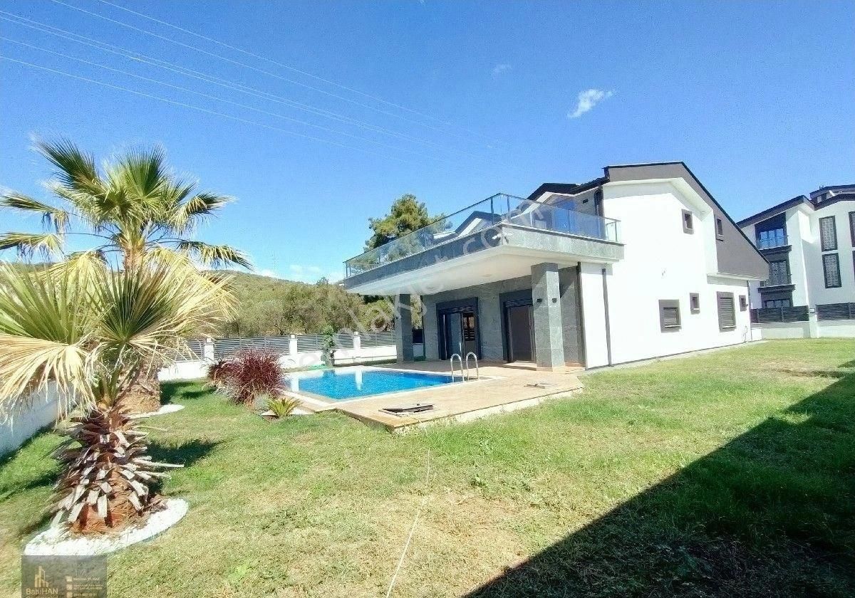 Altınoluk Narlı Bölgesinde 650m2 Arsa İçerisinde Jakuzili Havuzlu 5+1 Yerden Isıtmalı Müstakil Villa - Görsel 27