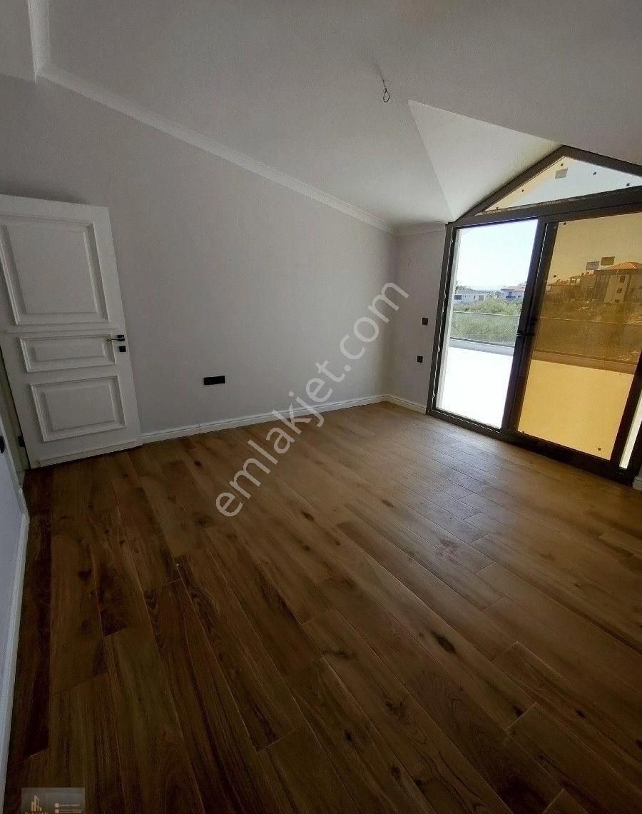 Altınoluk Narlı Bölgesinde 650m2 Arsa İçerisinde Jakuzili Havuzlu 5+1 Yerden Isıtmalı Müstakil Villa - Görsel 8