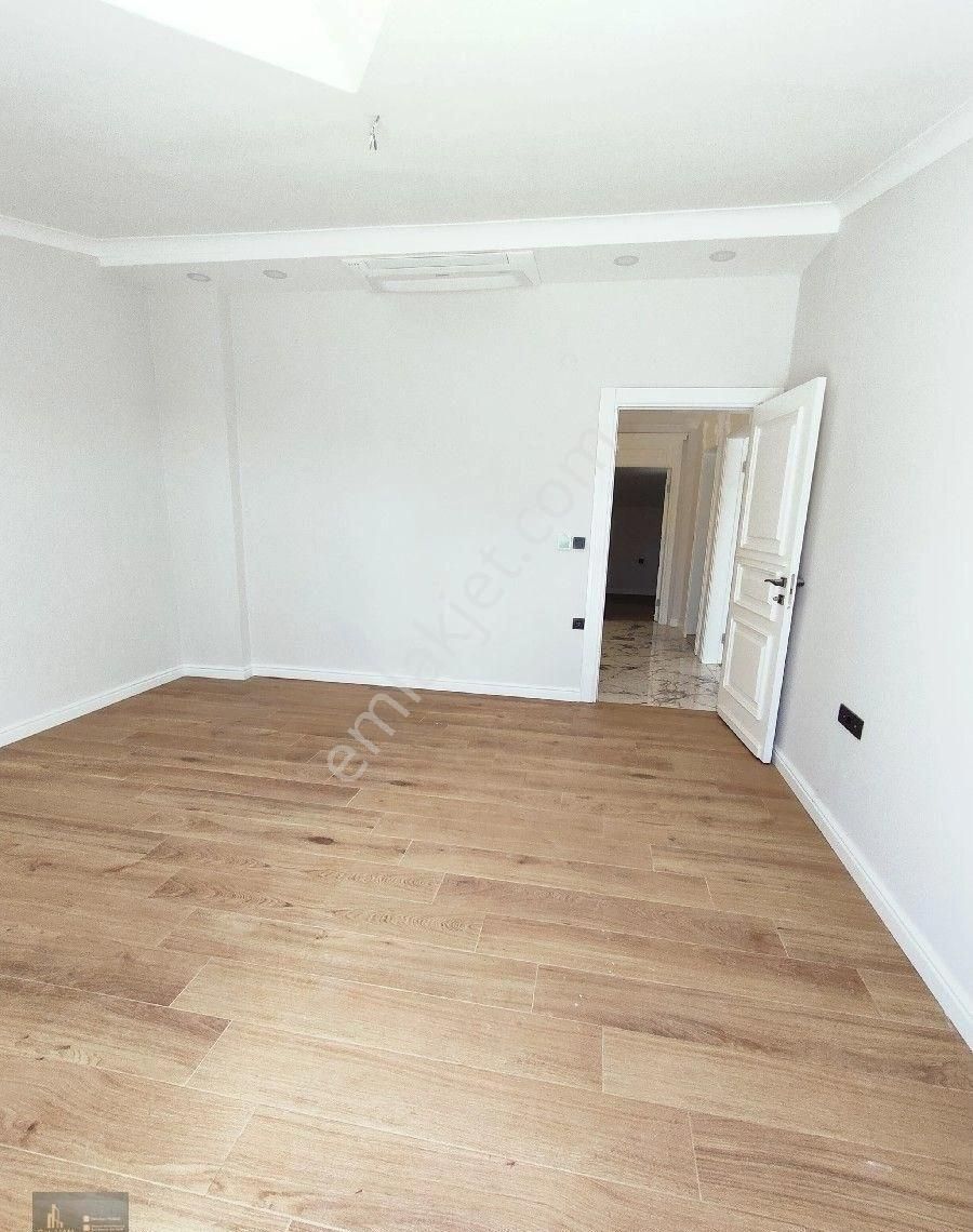 Altınoluk Narlı Bölgesinde 650m2 Arsa İçerisinde Jakuzili Havuzlu 5+1 Yerden Isıtmalı Müstakil Villa - Görsel 31