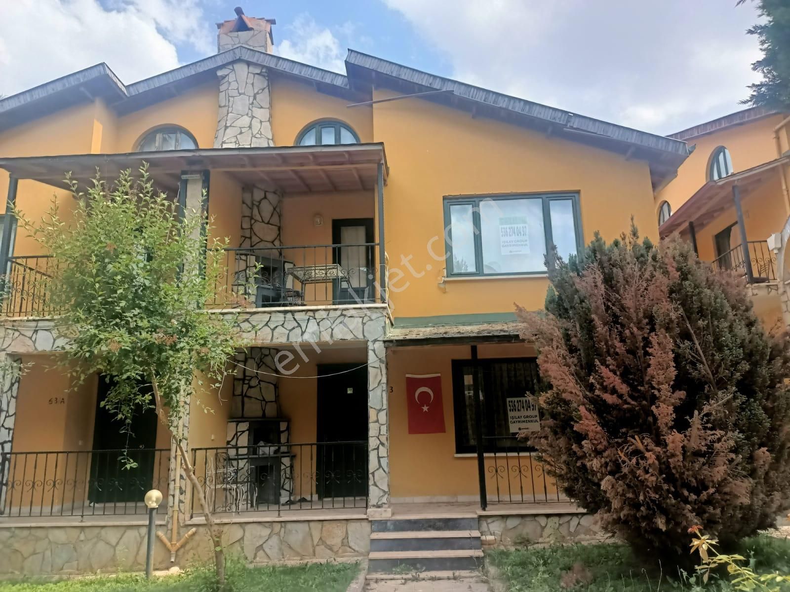 İhsaniye Gazlıgöl Bld. (Yunus Emre) Satılık Villa  AFYON IŞILAY EMLAK'TAN GAZLIGÖL BELDESİNDE TRİPLEX SATILIK VİLLA