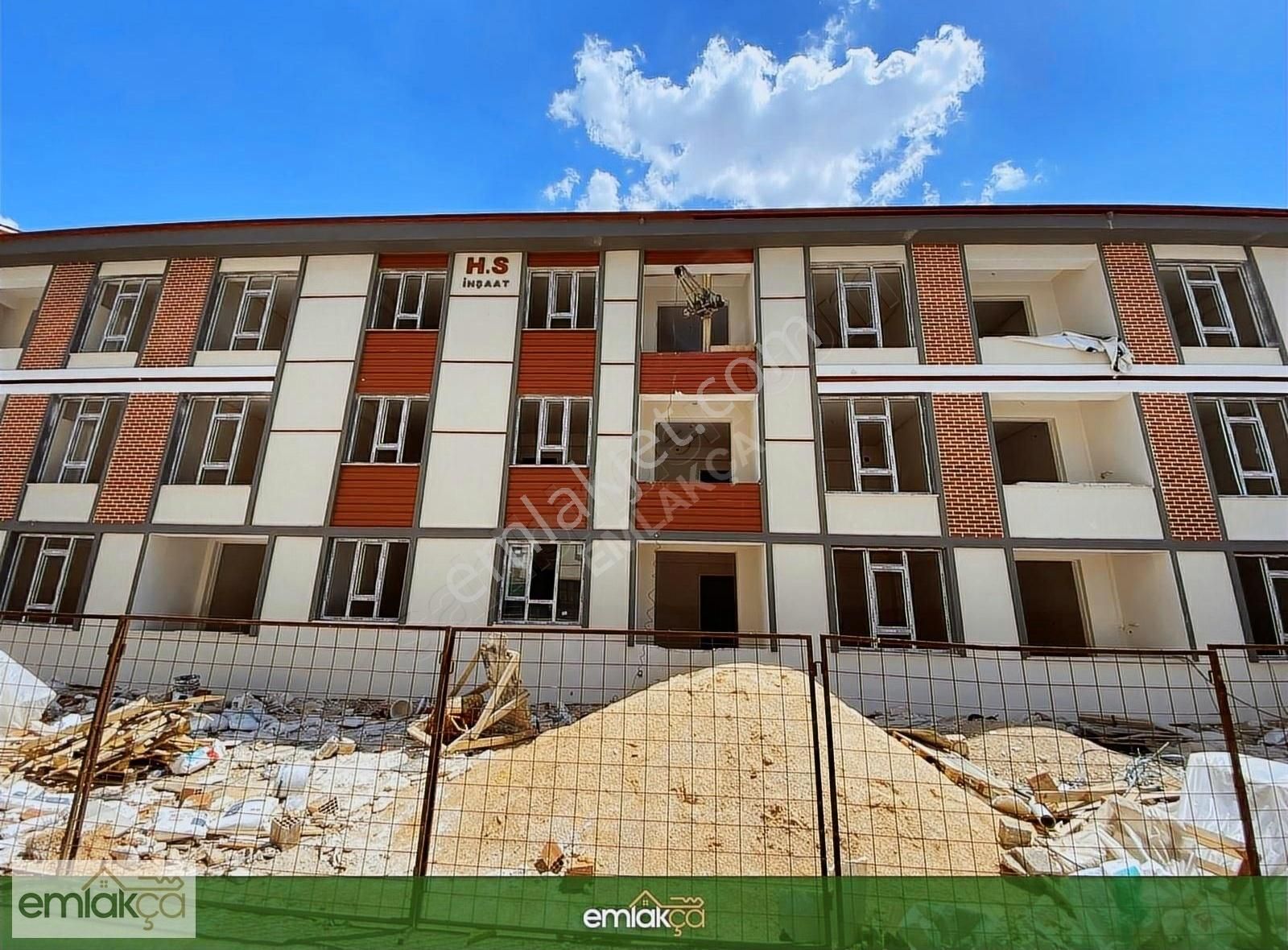 Karatay Nakipoğlu Satılık Daire EMLAKÇA ' DAN NAKPOĞLU MAHALLESİNDE 2+1 SATILIK DAİRE