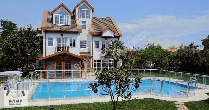 Büyükçekmece Türkoba Satılık Villa ACİL VATANDAŞLIĞA UGUN KELEPİR FUL BITMİŞ VİLLA