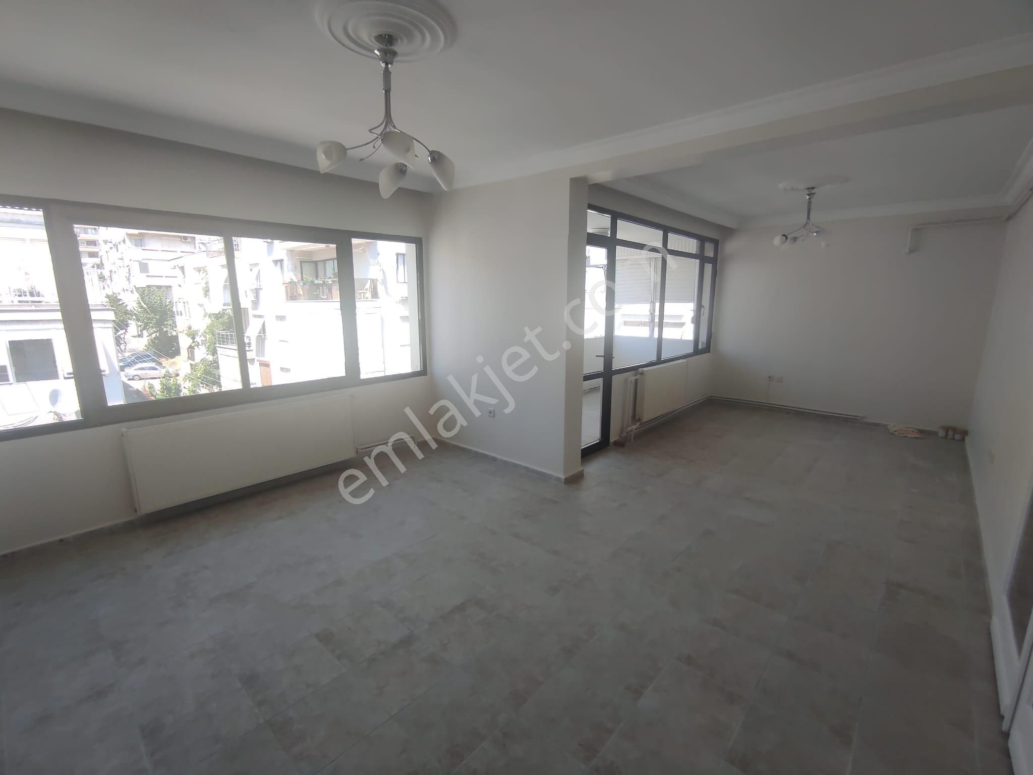 Konak Göztepe Satılık Daire  KONAK GÖZTEPE MAHALLESİNDE SATILIK 3+1 DAİRE