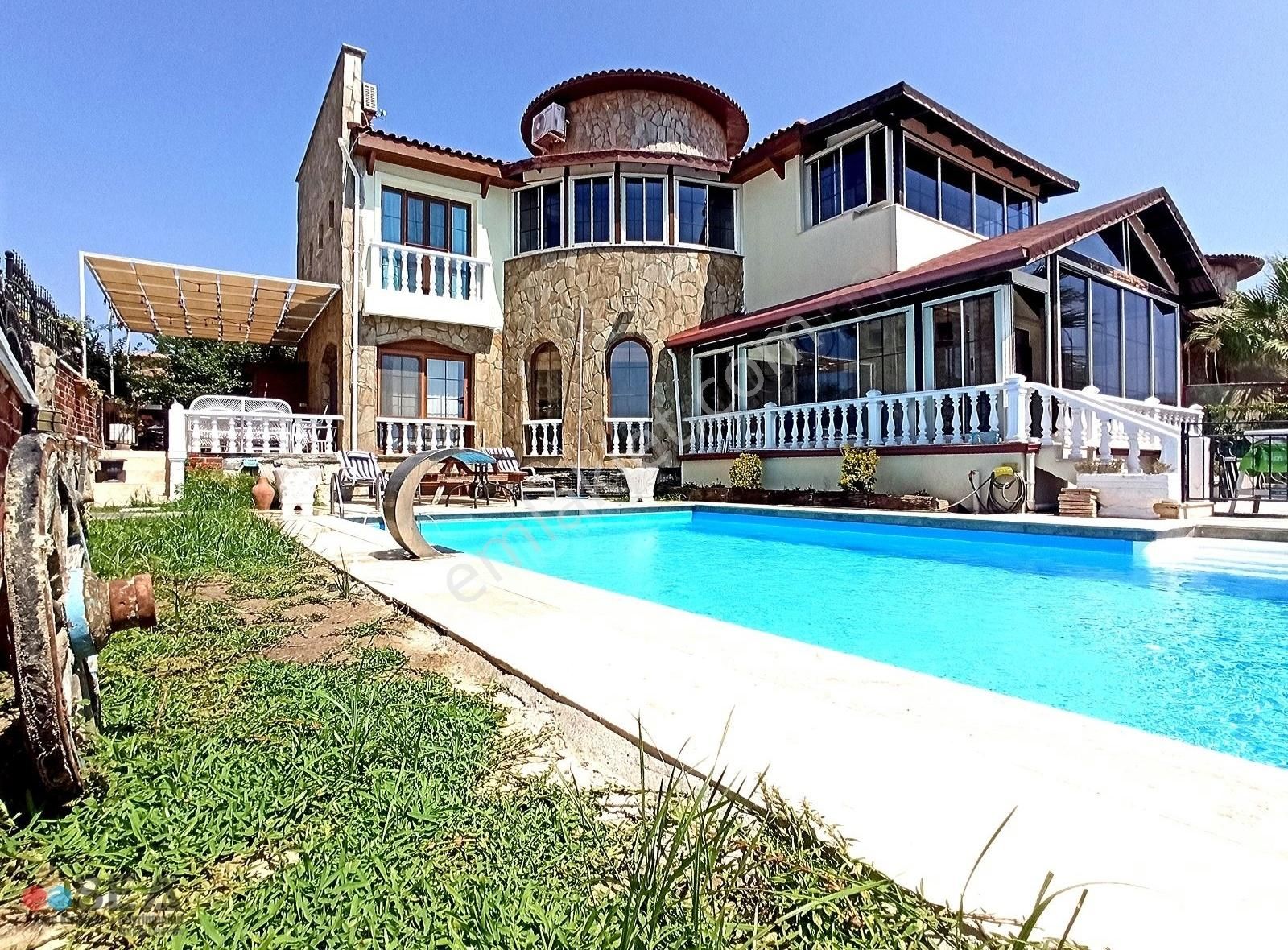 Kuşadası Soğucak Satılık Villa SOĞUCAKTA SATILIK ÖZEL HAVUZLU TEK MÜSTAKİL MANZARALI VİLLA