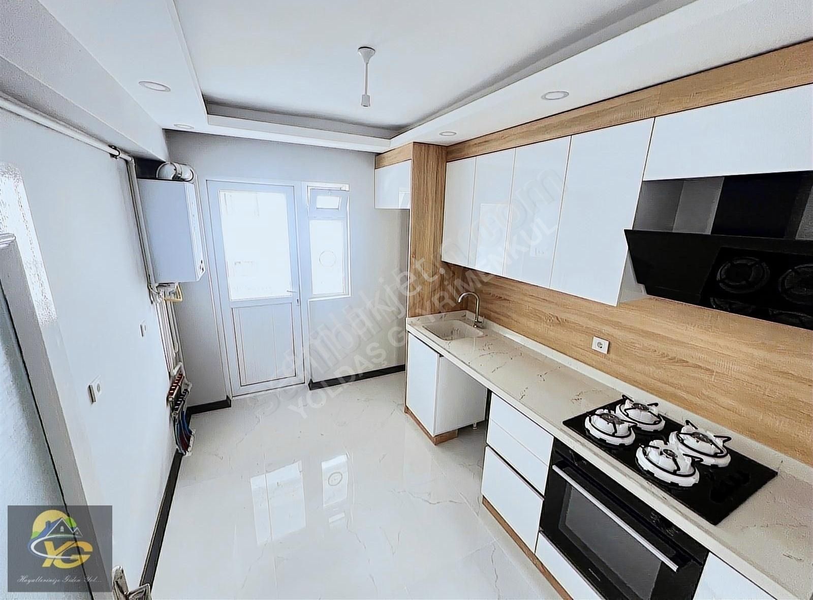 Etimesgut Elvan Satılık Daire ETİMESGUT ELVAN MAH PARK CEPHELİ 120M2 SALON BAGIMSIZ DAİRE