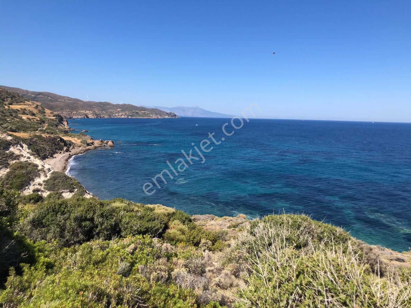 Karaburun Hasseki Satılık Villa İmarlı  KARABUN  HASEKI KOYUNDE DENIZE SIFIR ARSA