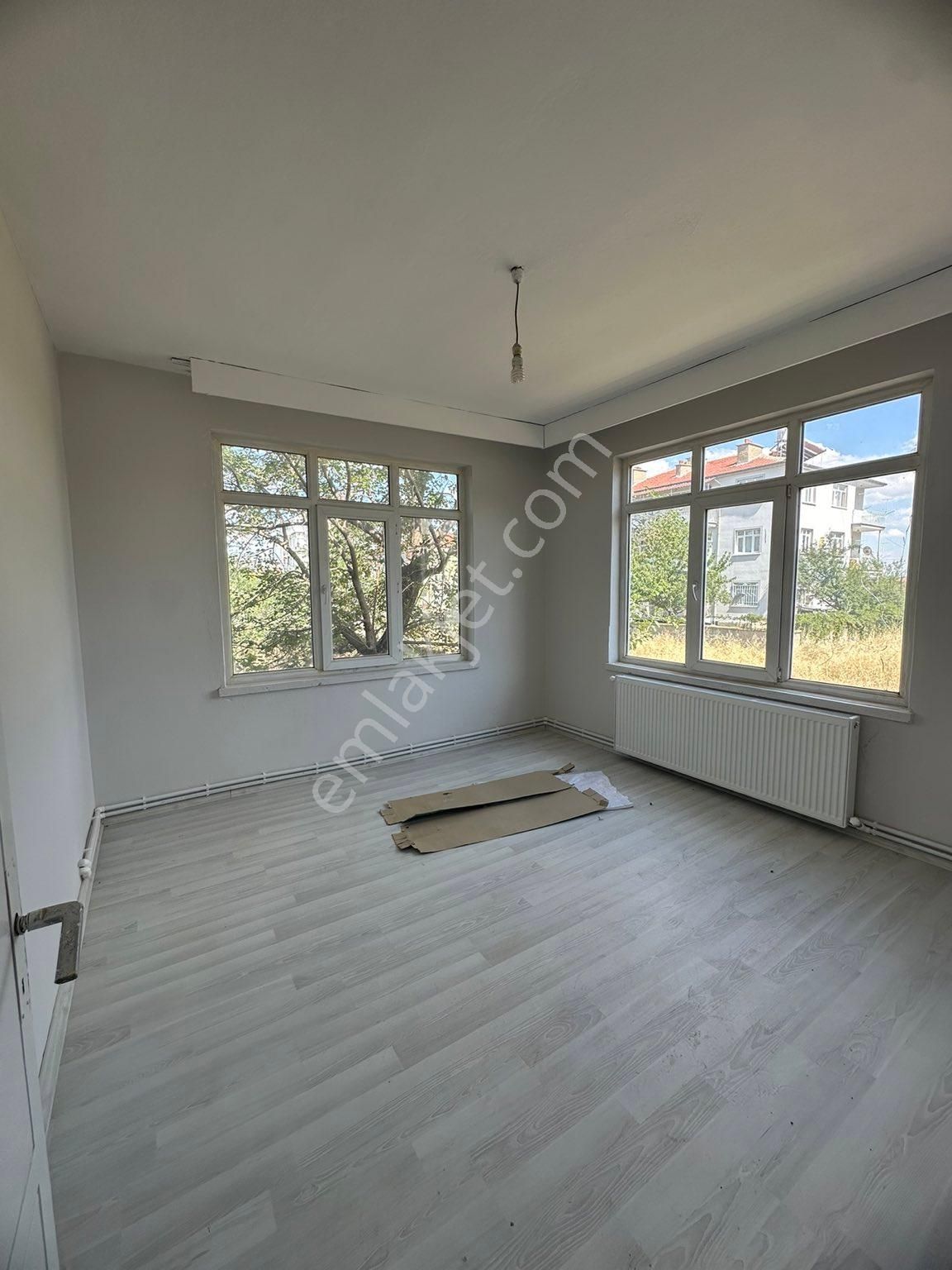 Dinç Emlaktan İstasyon Mahallesinde 3 Katlı Müstakil Ev - Görsel 13