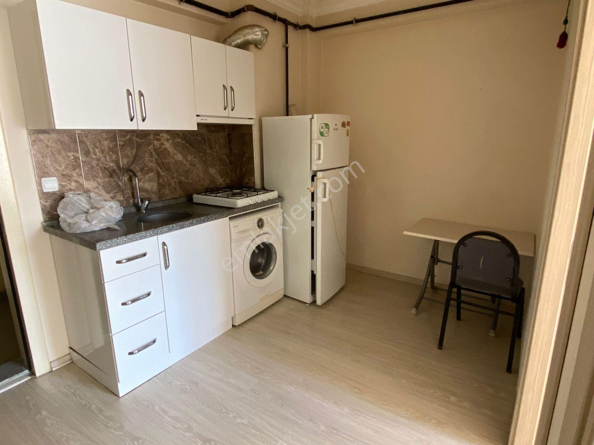 Uşak Merkez Köme Satılık Daire  SATILIK 2+0 APART DAİRE