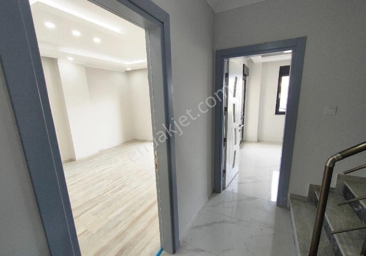 Altınoluk Kazdağı Eteklerinde Müstakil Garajlı Bahçeli Açık Otoparklı 4+1 Sıfır Lüx Triblex Villa - Görsel 28