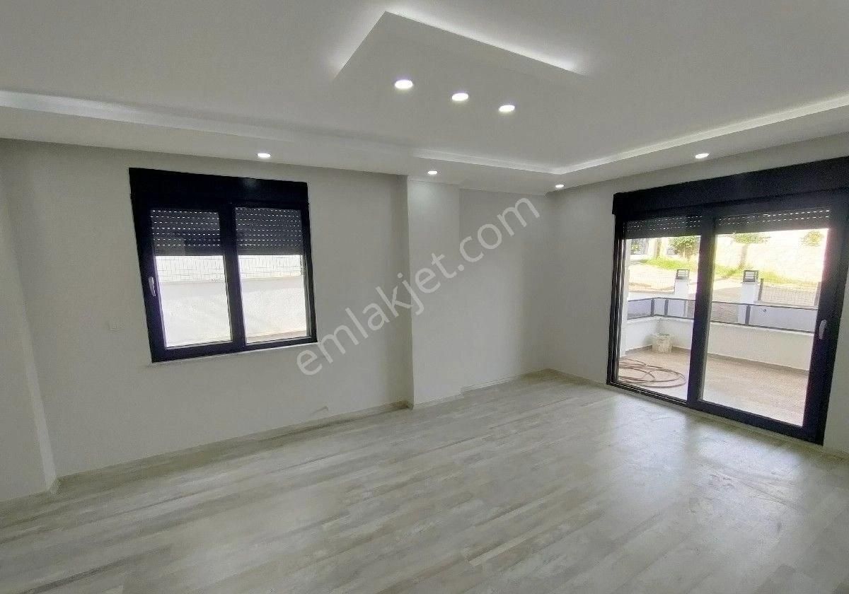 Altınoluk Kazdağı Eteklerinde Müstakil Garajlı Bahçeli Açık Otoparklı 4+1 Sıfır Lüx Triblex Villa - Görsel 8