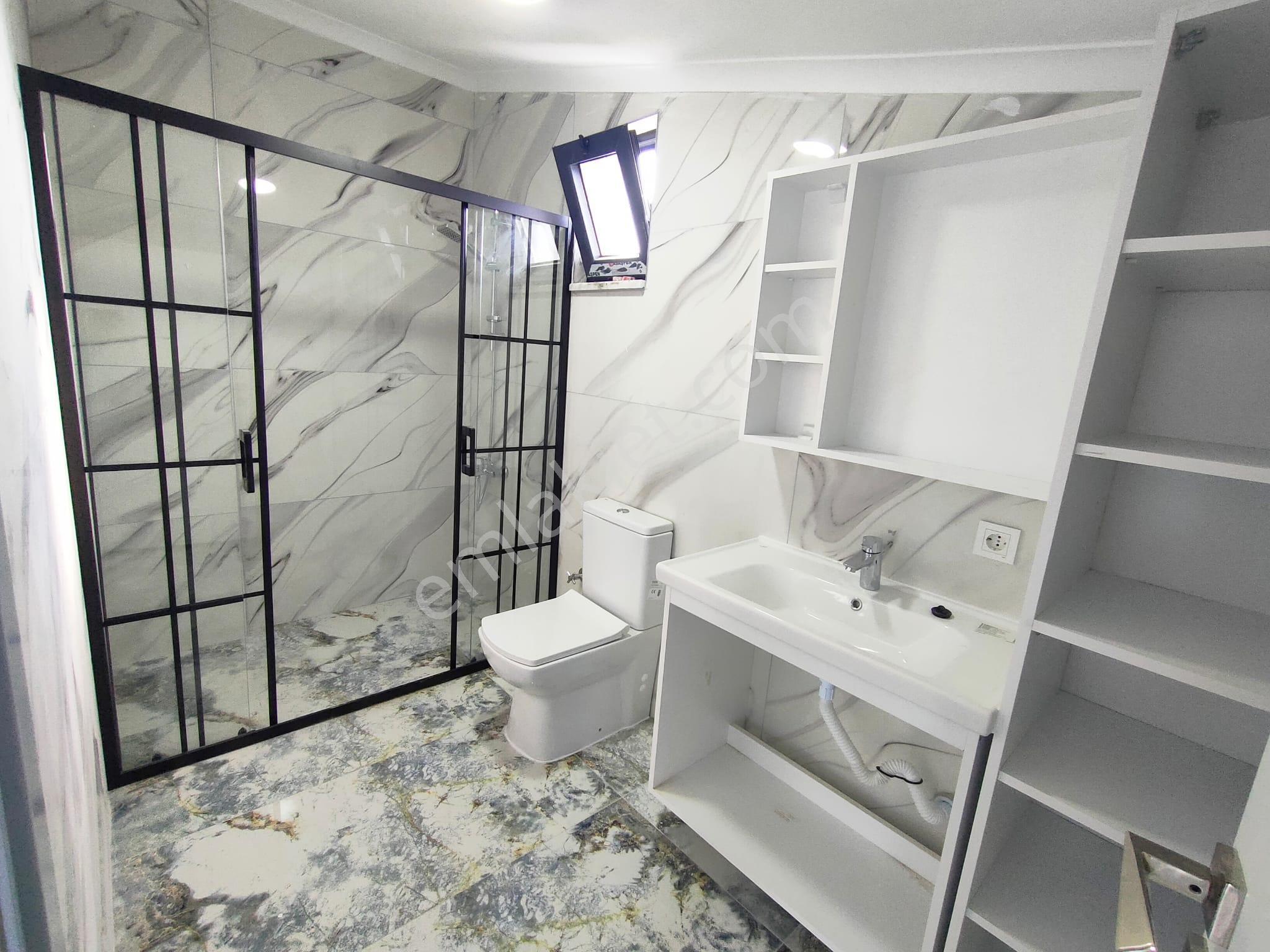 Altınoluk Kazdağı Eteklerinde Müstakil Garajlı Bahçeli Açık Otoparklı 4+1 Sıfır Lüx Triblex Villa - Görsel 24