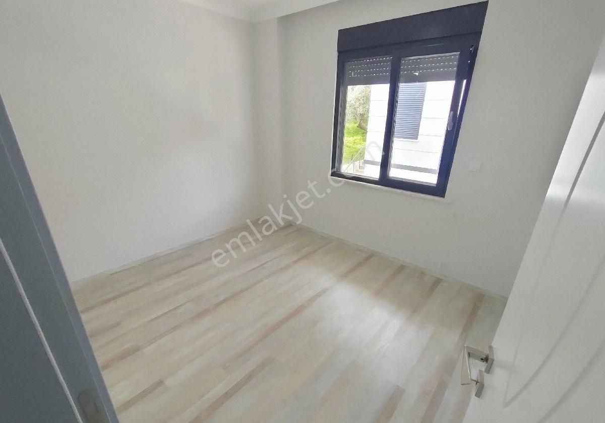 Altınoluk Kazdağı Eteklerinde Müstakil Garajlı Bahçeli Açık Otoparklı 4+1 Sıfır Lüx Triblex Villa - Görsel 19