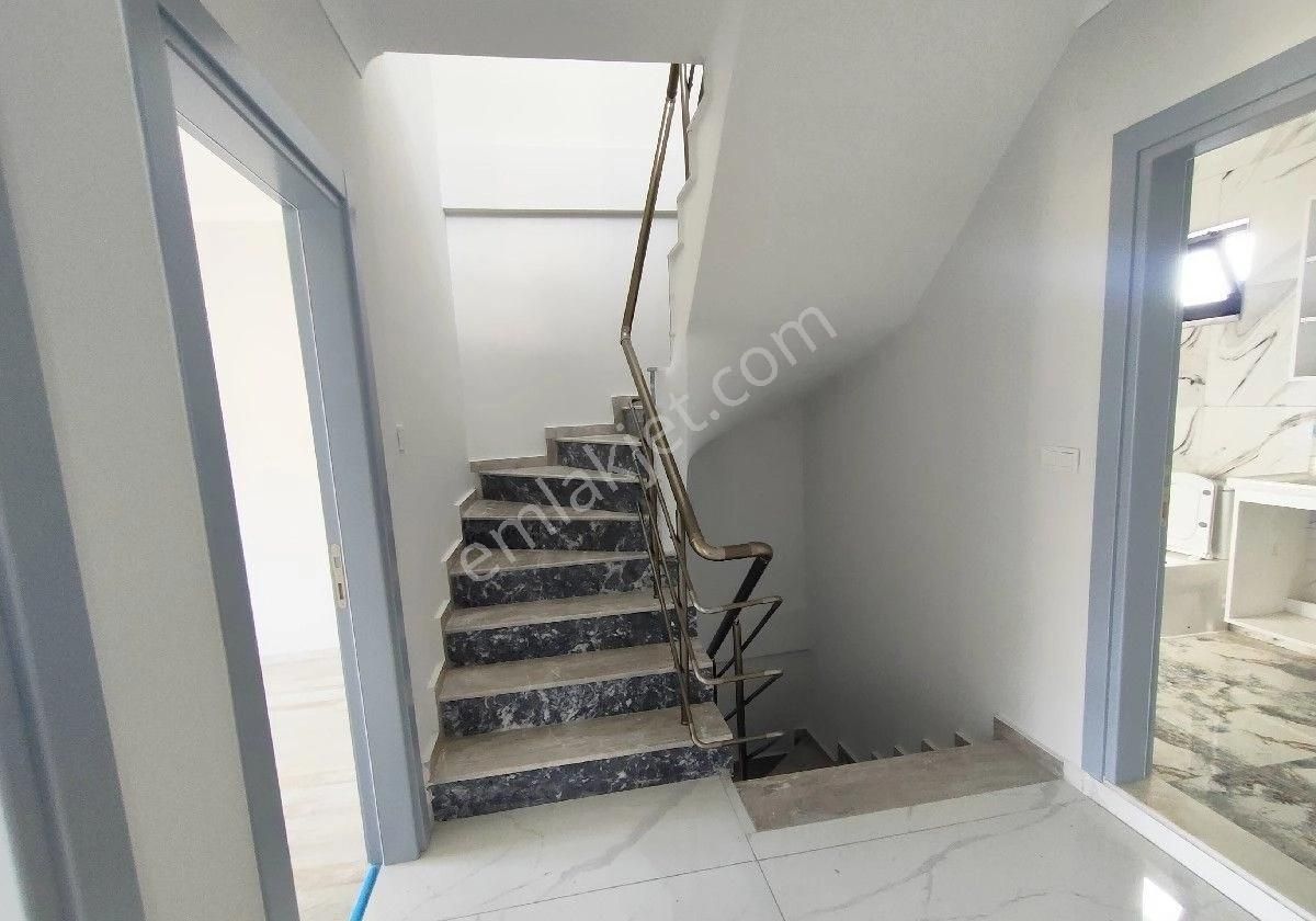 Altınoluk Kazdağı Eteklerinde Müstakil Garajlı Bahçeli Açık Otoparklı 4+1 Sıfır Lüx Triblex Villa - Görsel 35