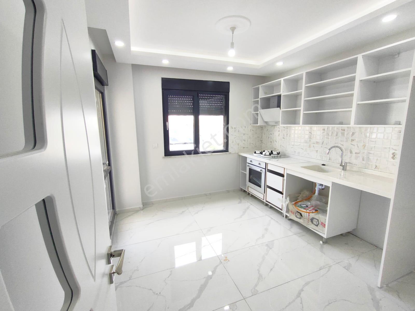 Altınoluk Kazdağı Eteklerinde Müstakil Garajlı Bahçeli Açık Otoparklı 4+1 Sıfır Lüx Triblex Villa - Görsel 10