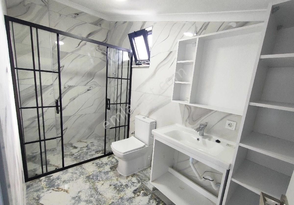 Altınoluk Kazdağı Eteklerinde Müstakil Garajlı Bahçeli Açık Otoparklı 4+1 Sıfır Lüx Triblex Villa - Görsel 32