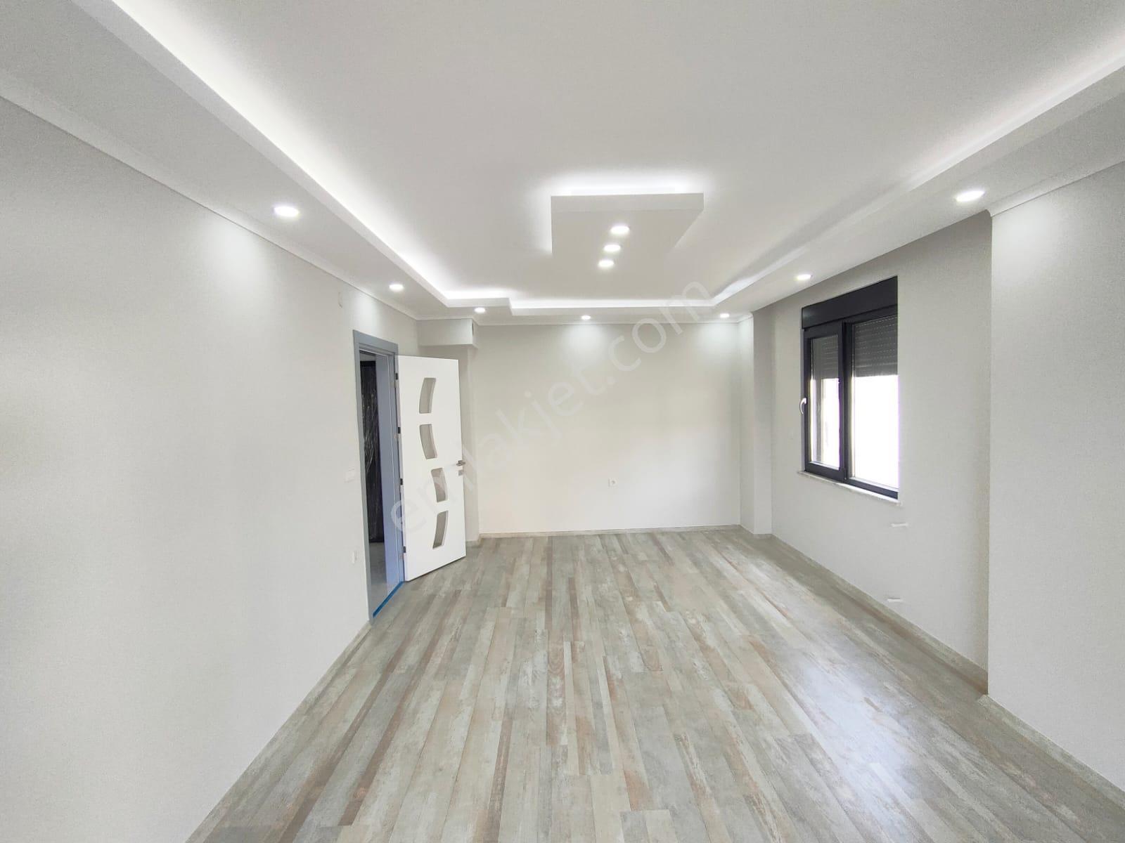 Altınoluk Kazdağı Eteklerinde Müstakil Garajlı Bahçeli Açık Otoparklı 4+1 Sıfır Lüx Triblex Villa - Görsel 9