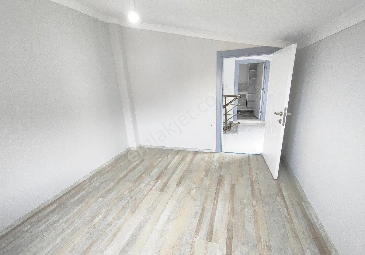 Altınoluk Kazdağı Eteklerinde Müstakil Garajlı Bahçeli Açık Otoparklı 4+1 Sıfır Lüx Triblex Villa - Görsel 27