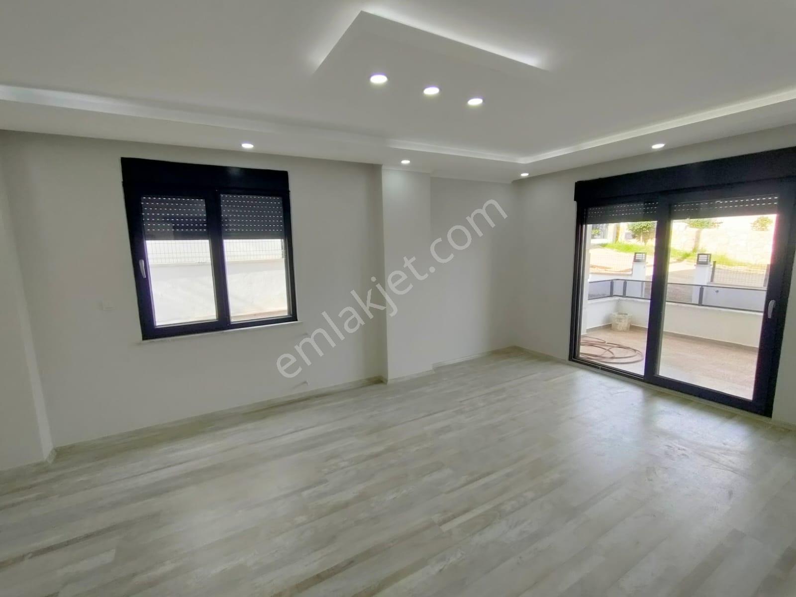 Altınoluk Kazdağı Eteklerinde Müstakil Garajlı Bahçeli Açık Otoparklı 4+1 Sıfır Lüx Triblex Villa - Görsel 5
