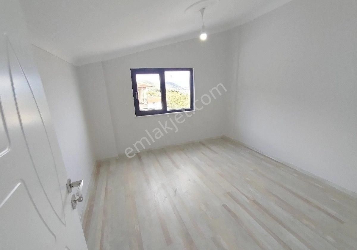 Altınoluk Kazdağı Eteklerinde Müstakil Garajlı Bahçeli Açık Otoparklı 4+1 Sıfır Lüx Triblex Villa - Görsel 26