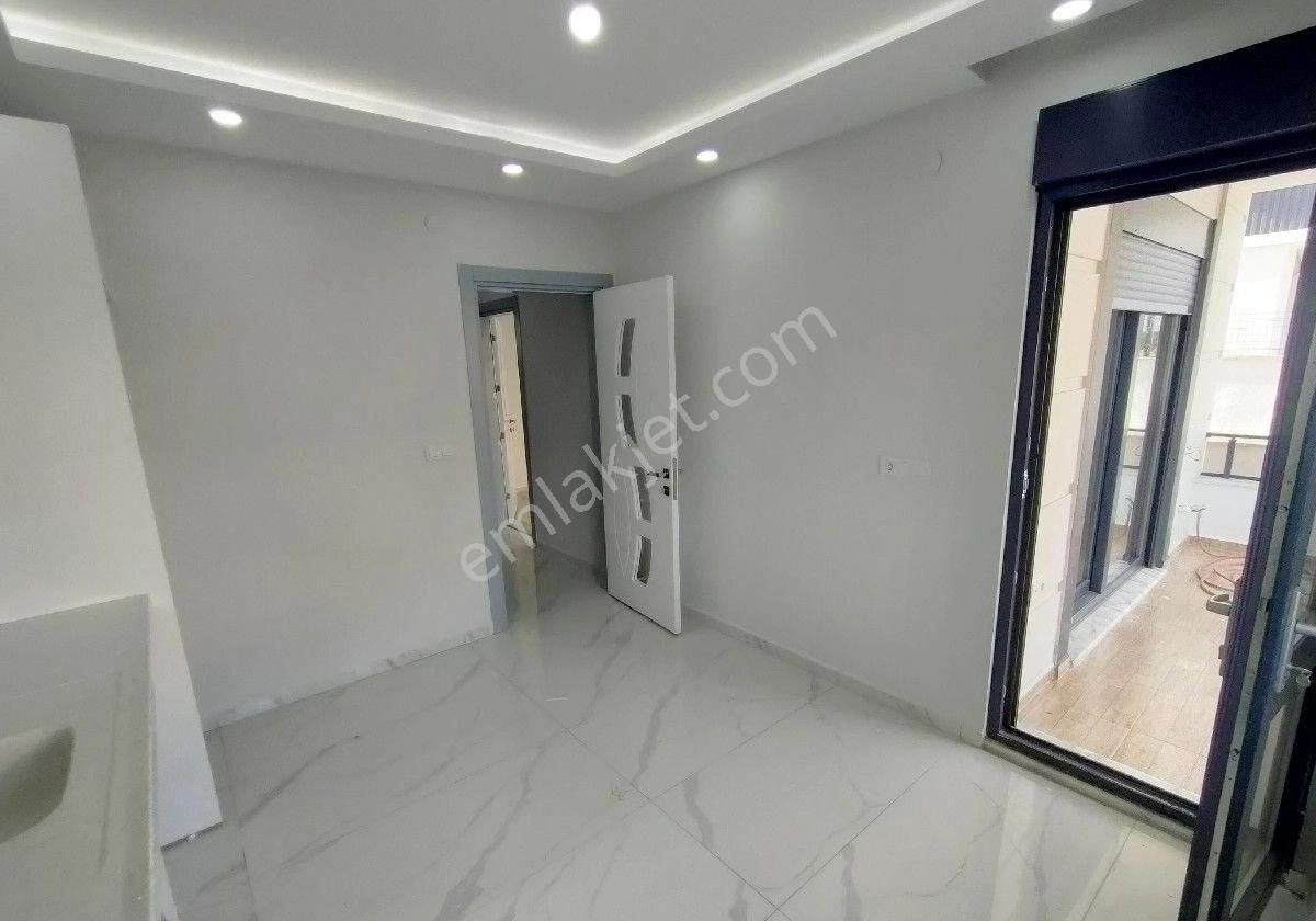 Altınoluk Kazdağı Eteklerinde Müstakil Garajlı Bahçeli Açık Otoparklı 4+1 Sıfır Lüx Triblex Villa - Görsel 23