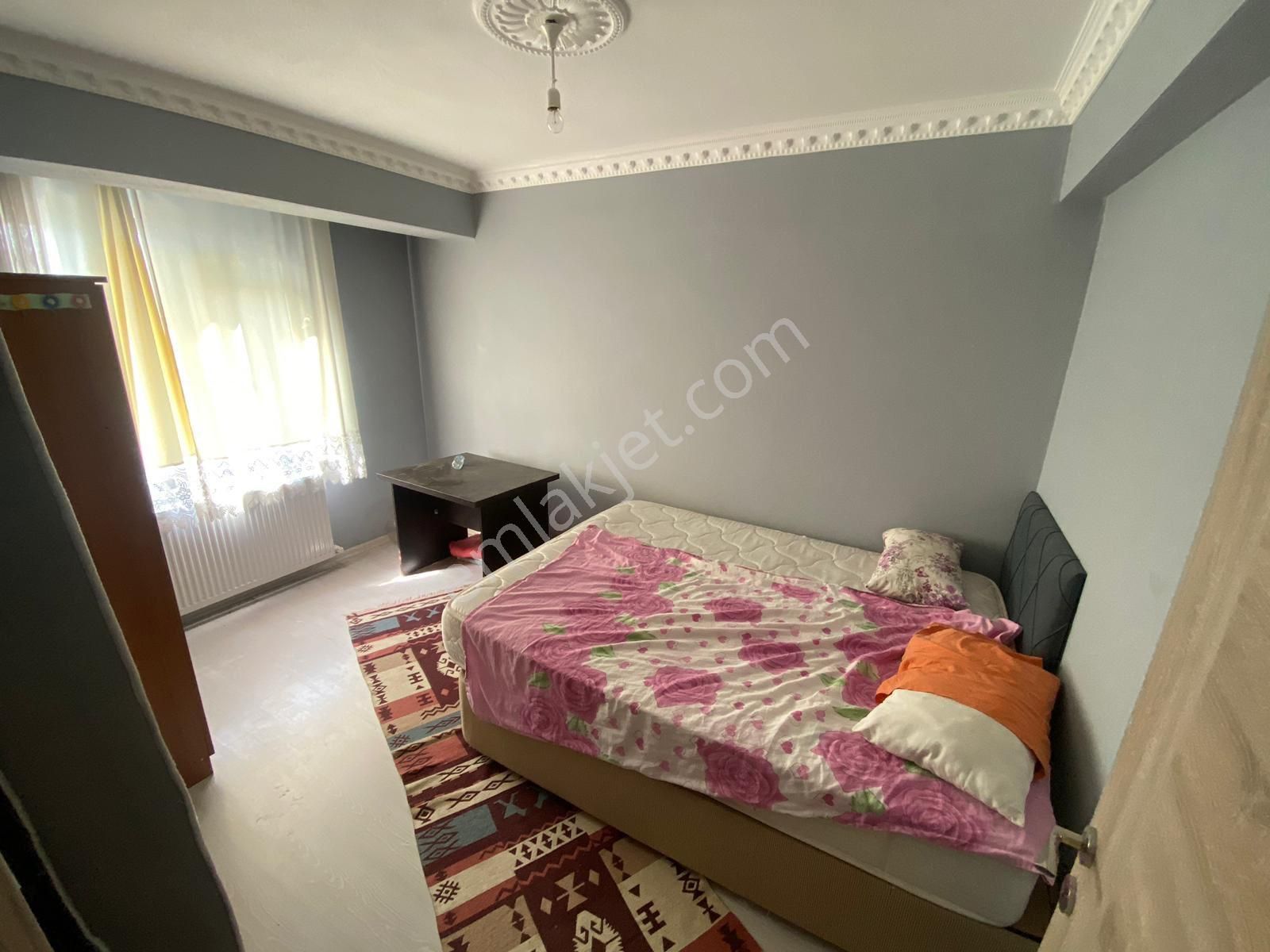 Karasu Çınar Gayrimenkulden Kiralık Eşyalı Daire - Görsel 3