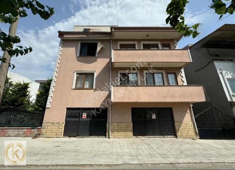 Adapazarı Çukurahmediye Satılık Daire ÇUKURAHMEDİYEDE 153M2 4+1 VE 95M2 2+1 GARAJLI SATILIK ÇİFT DAİRE