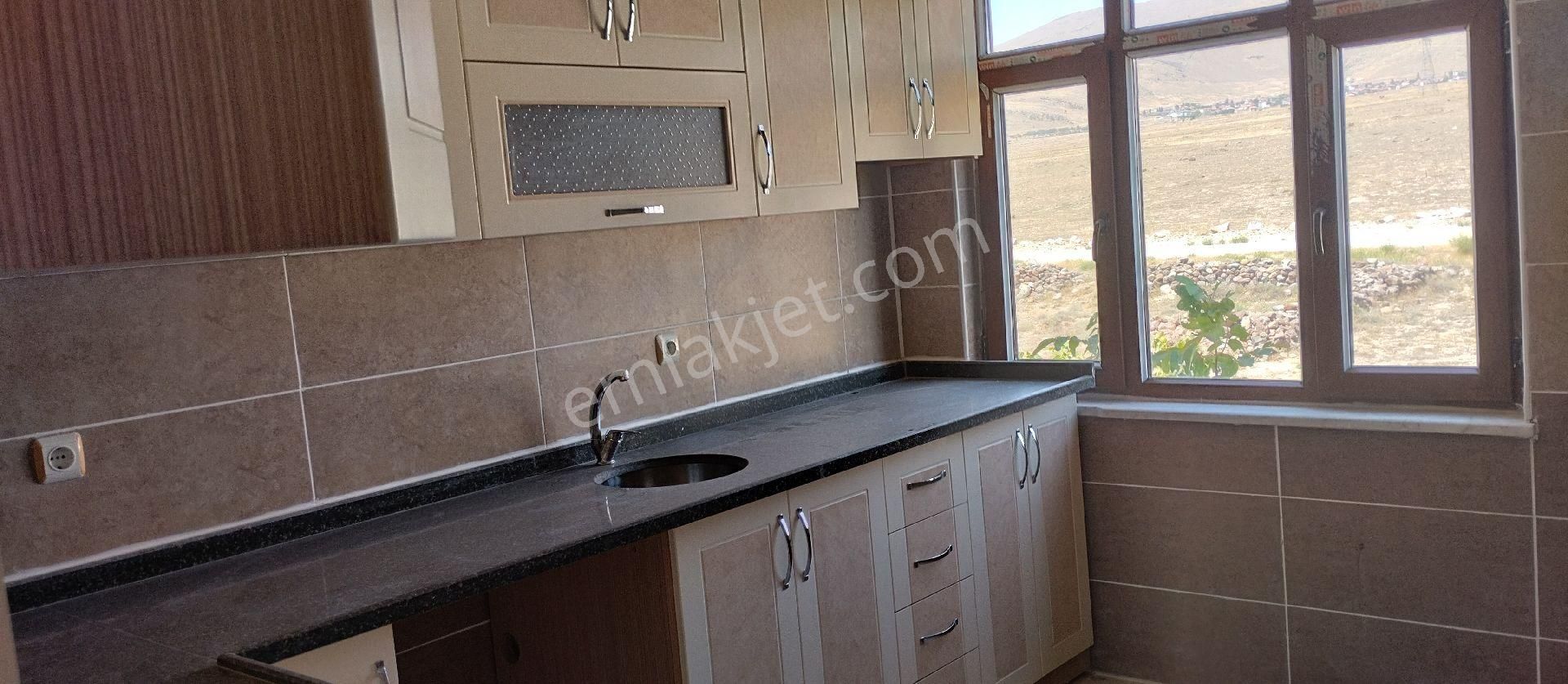 Arsa Fiyatına Komple Satılık Bina 4 Daire 1 Depo 1600m2 Arsa - Görsel 13