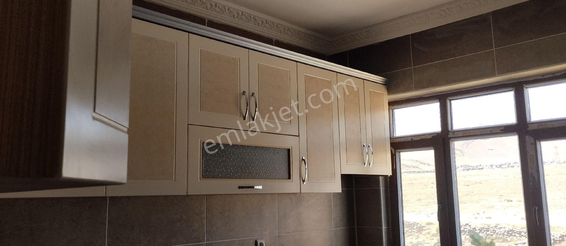 Arsa Fiyatına Komple Satılık Bina 4 Daire 1 Depo 1600m2 Arsa - Görsel 17