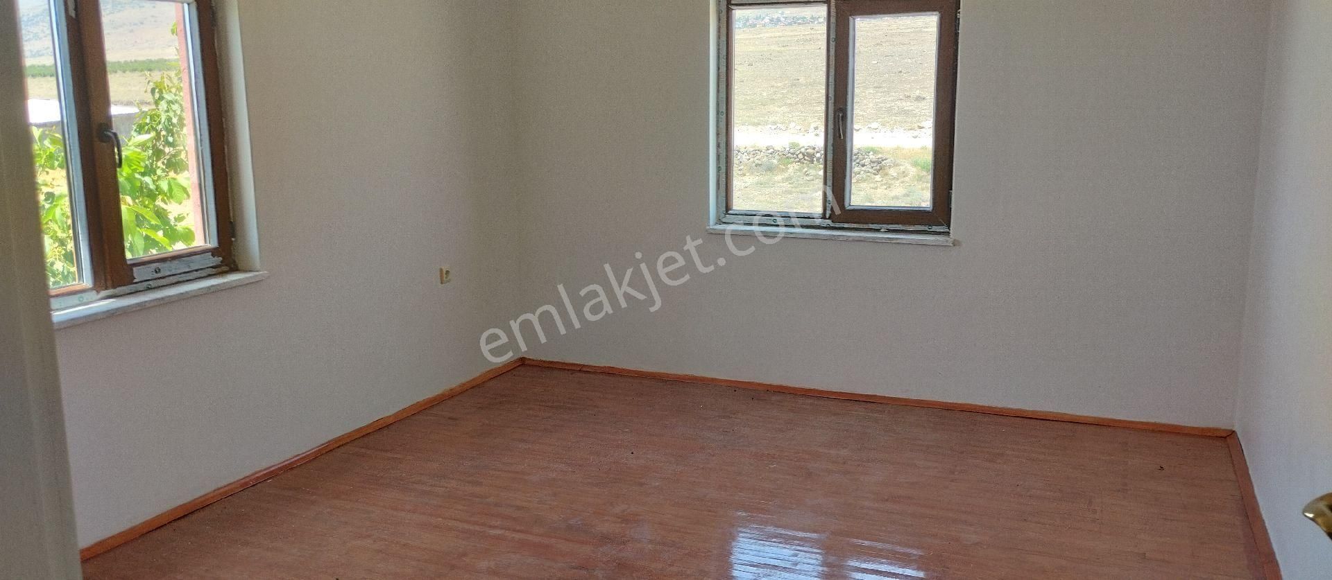 Arsa Fiyatına Komple Satılık Bina 4 Daire 1 Depo 1600m2 Arsa - Görsel 8