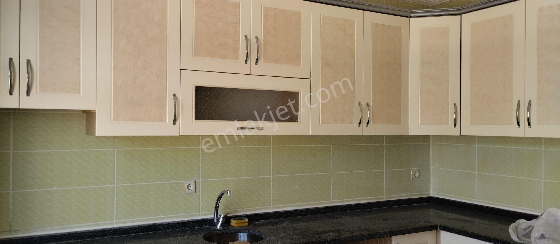 Arsa Fiyatına Komple Satılık Bina 4 Daire 1 Depo 1600m2 Arsa - Görsel 5