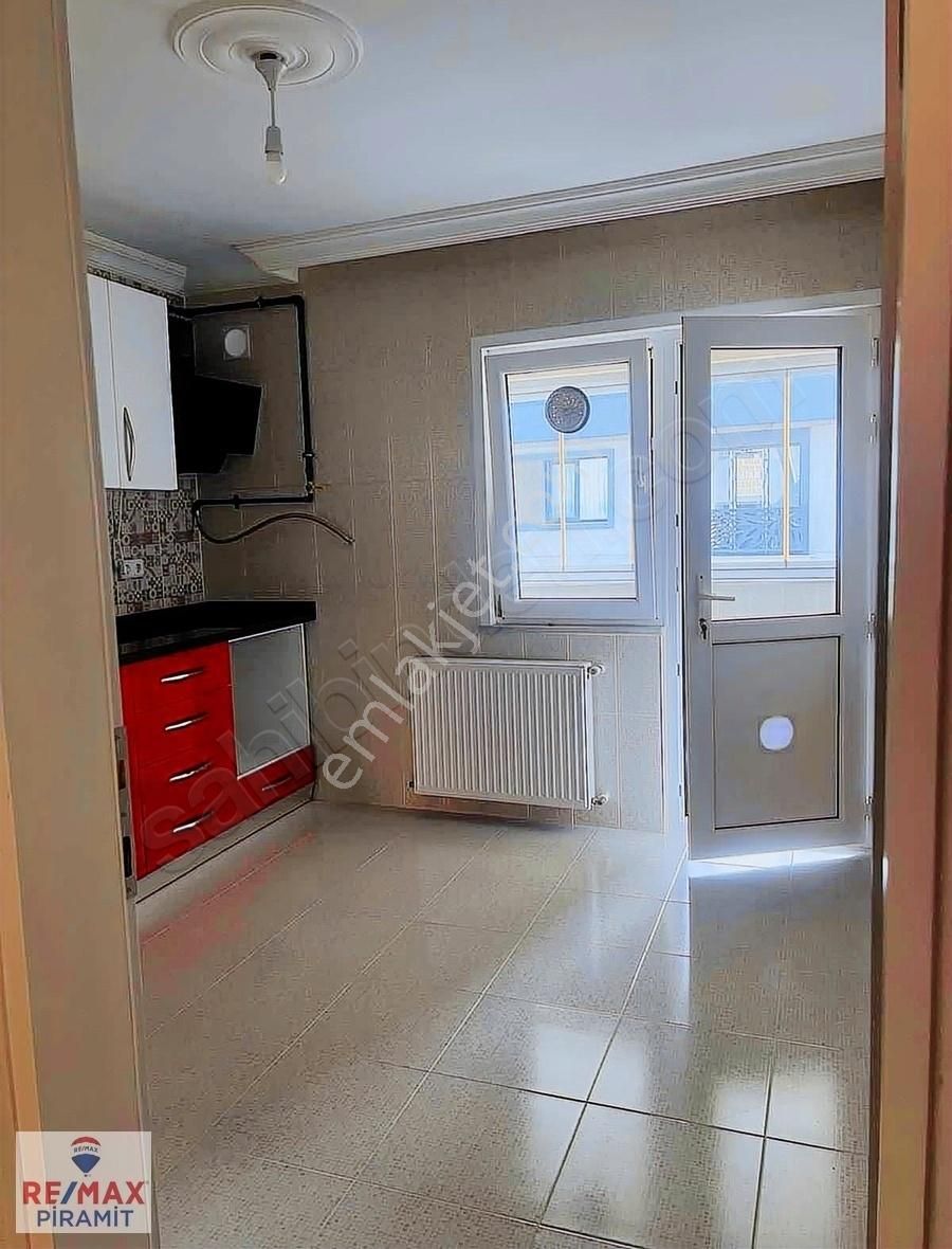 Sancaktepe Veysel Karani Kiralık Daire SANCAKTEPE VEYSEL KARANİ'DE İÇİ YENİLENMİŞ 3+1 DAİRE