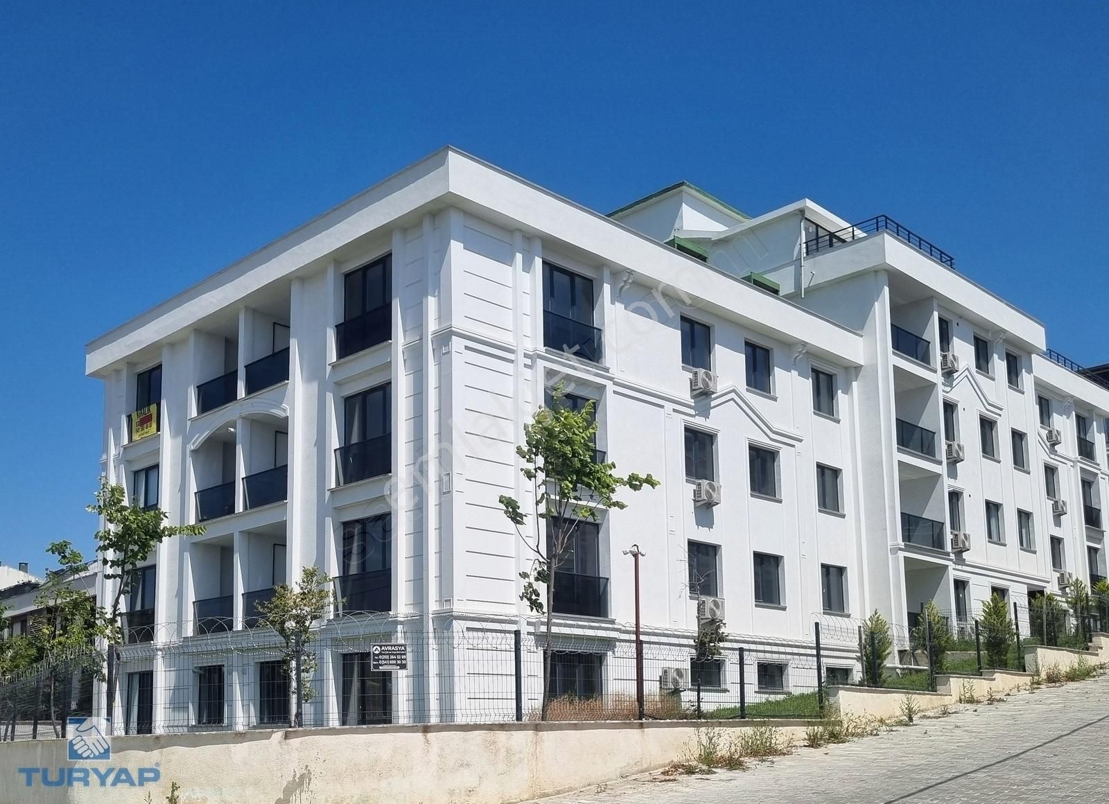 Büyükçekmece Cumhuriyet Satılık Daire CUMHURİYET MAHALLESİ 0 BİNA 2+1 SATILIK DAİRE ARAÇ TAKASINAUYGUN