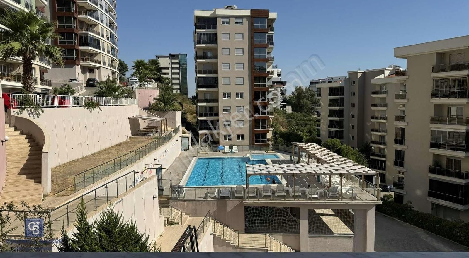 Bayraklı Körfez Satılık Daire Körfez Panorama Sitesinde Satılık 3+1 Daire