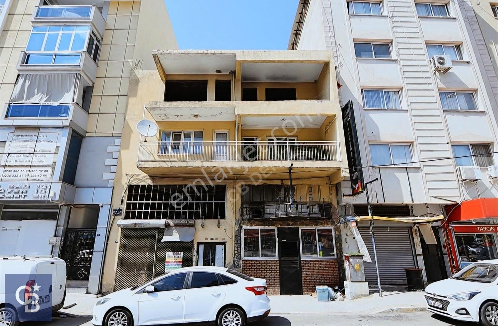 İzmir Çiğli Kiralık Bina Çiğli Eski Havaalanı Caddesinde Komple Kiralık 2 katlı Bina