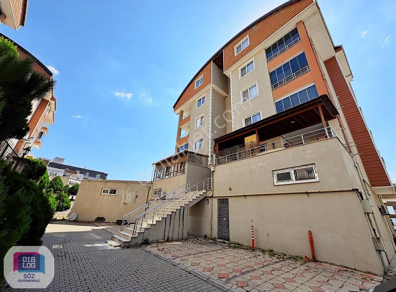 Nilüfer Demirci Satılık Daire DEMİRCİ MERKEZDE 4+1 ÖZEL TASARIM SATILIK DAİRE DİALOG SÖZ