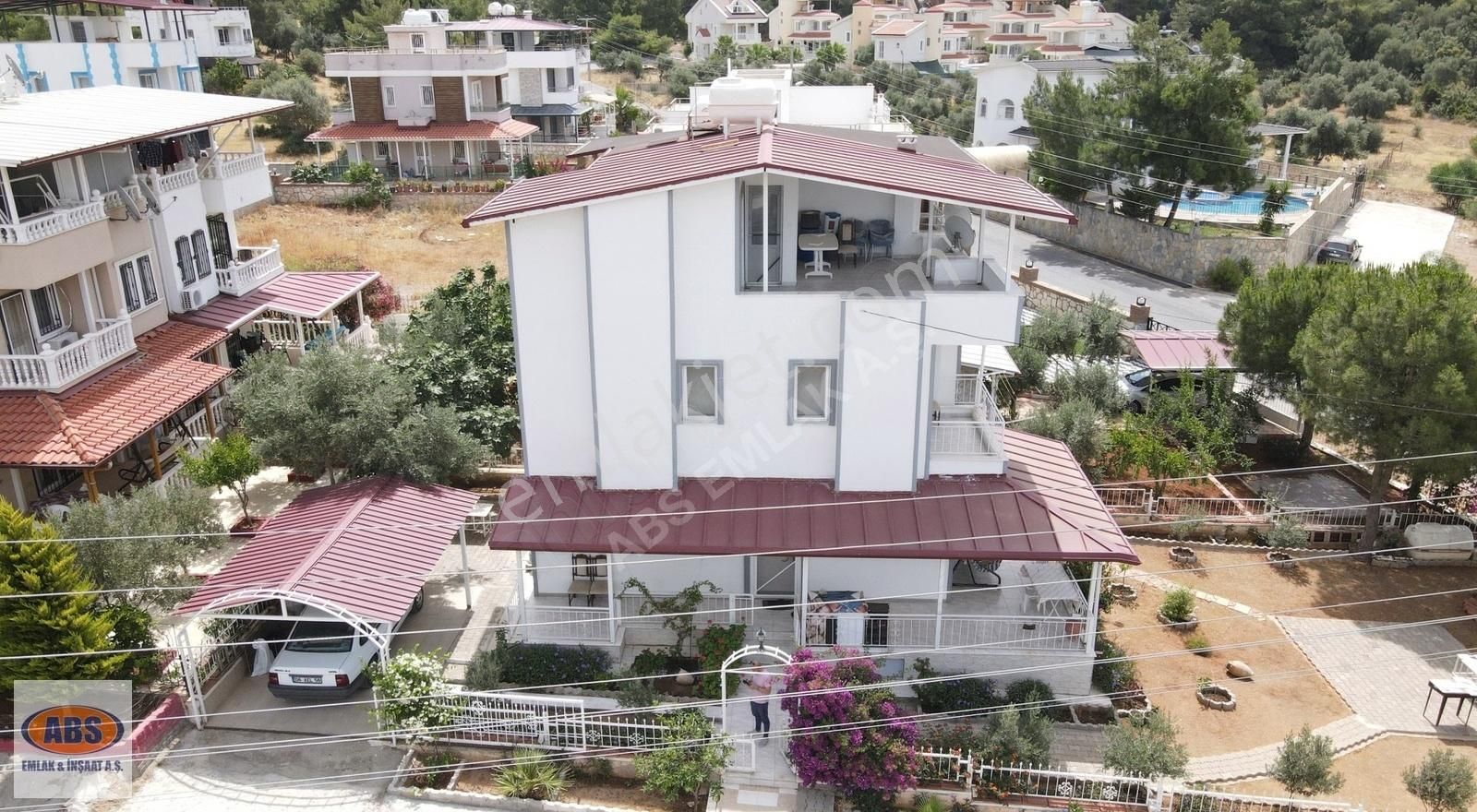 Didim Akbük Satılık Villa DİDİM AKBÜK'TE GENİŞ BAHÇELİ KÖŞE BAŞI SATILIK VİLLA