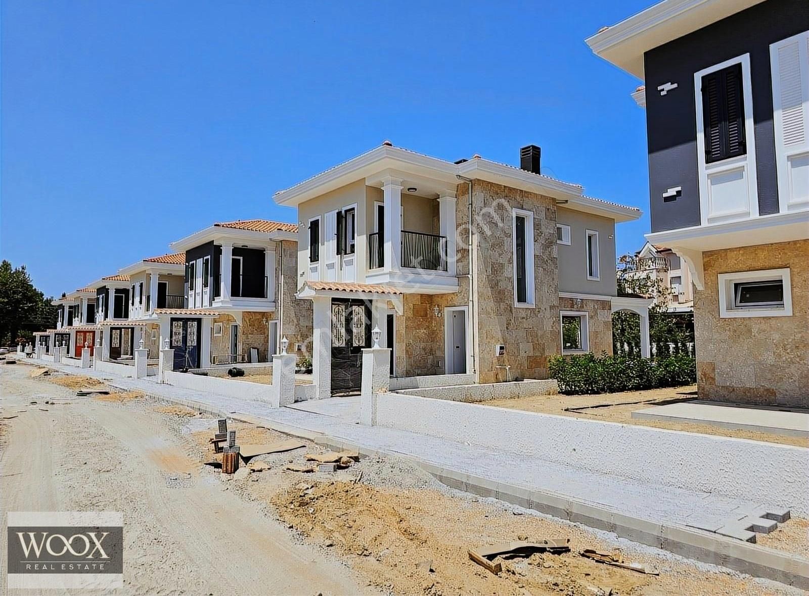 Kuşadası Davutlar Satılık Villa KUŞADASI DAVUTLARDA DENİZE 550 MT ÖZEL HAVUZLU VİLLA