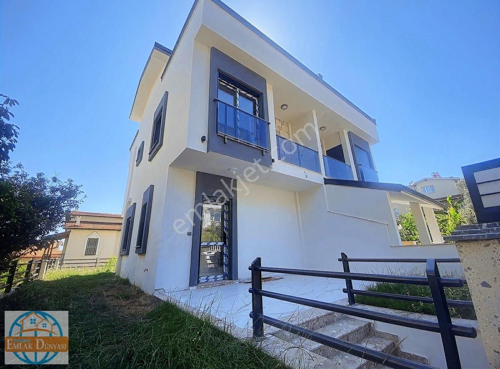 Menderes Çukuraltı Satılık Villa ÖZDERE EMLAK DÜNYASINDAN SIFIR 3+1 LÜX VİLLA