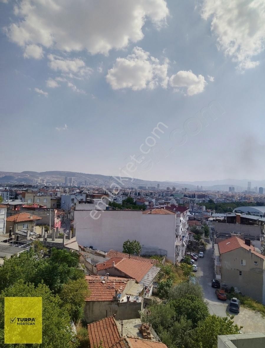 Bornova Kızılay Kiralık Daire BORNOVA MERKEZE YÜRÜME MESAFESİNDE 140 METRE GENİŞ DAİRE