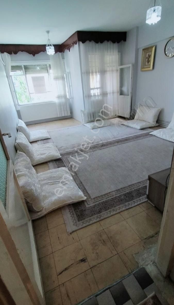 Bağcılar Merkez Satılık Daire BAĞCILAR MERKEZ MAHALLESİ SATILIK DAİRE KAT FARKLI KAT 4 2+1