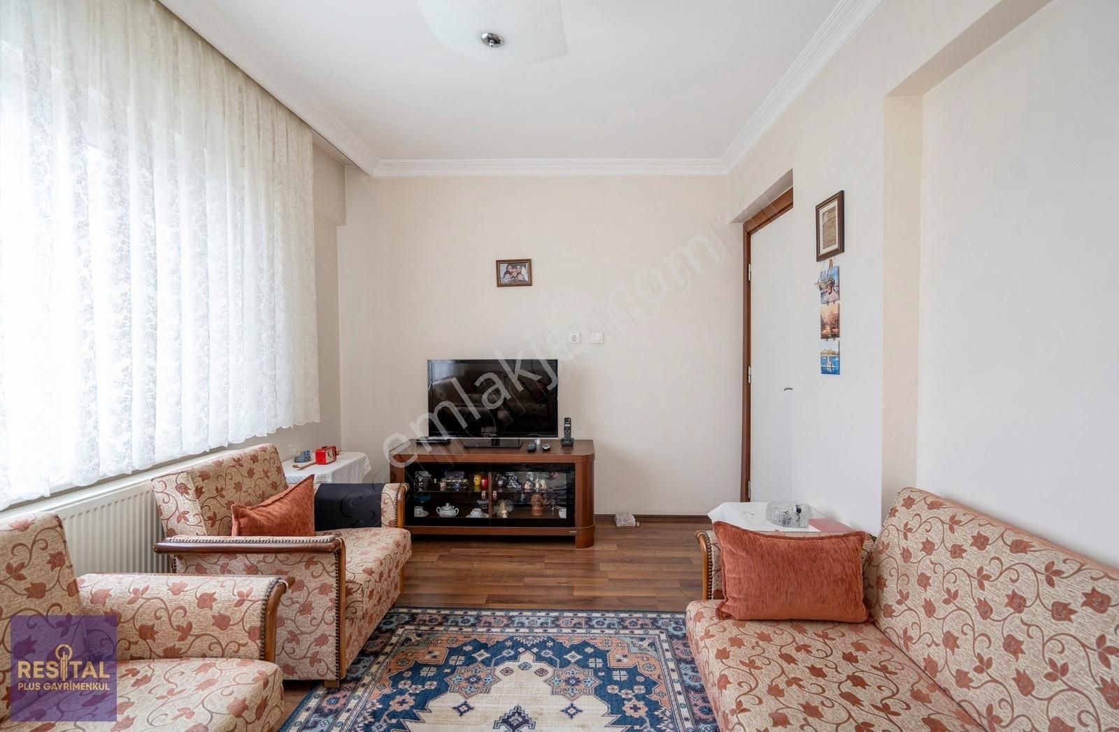 Nilüfer 29 Ekim Satılık Daire ÖZLÜCE 29 EKİM MAHALLESİNDE SATILIK 4+1 ARAKAT DAİRE