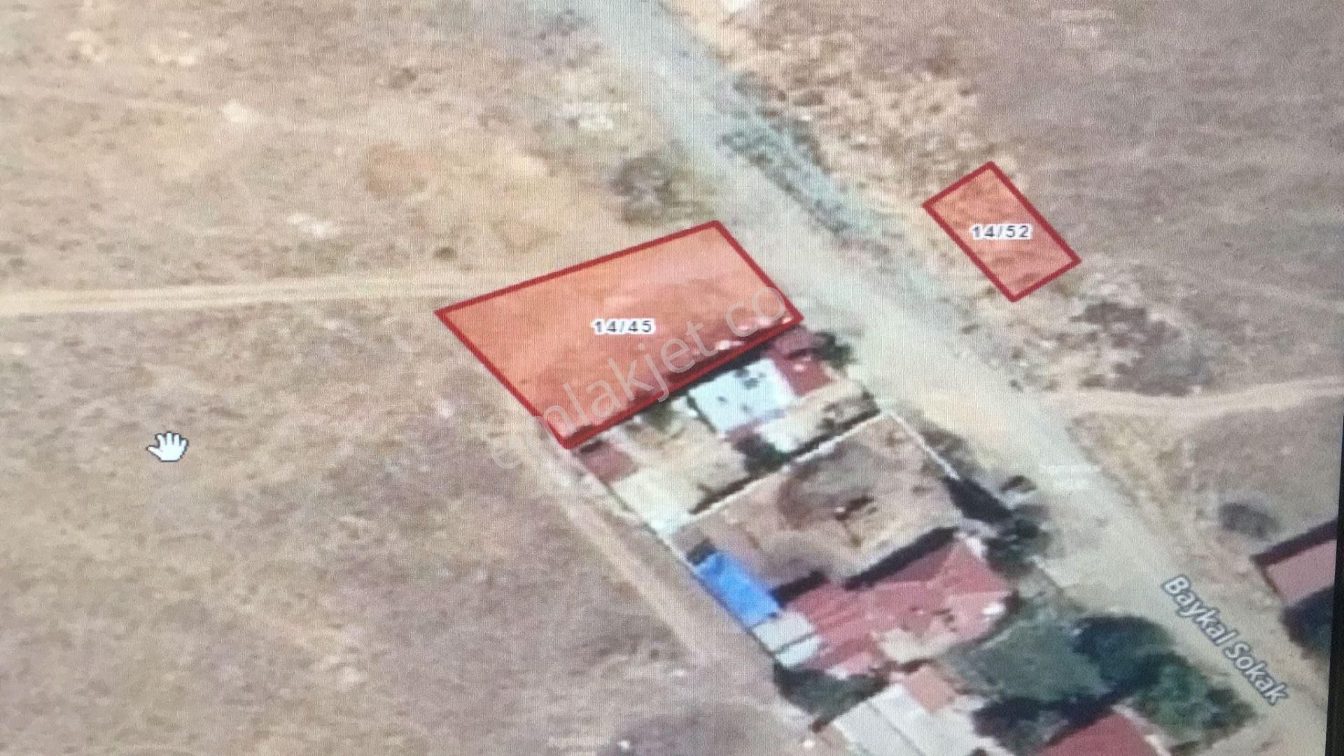 Sultandağı İlçesi Çavuş Mahallesinde 718m2 Satılık Arsa__825.000tl
