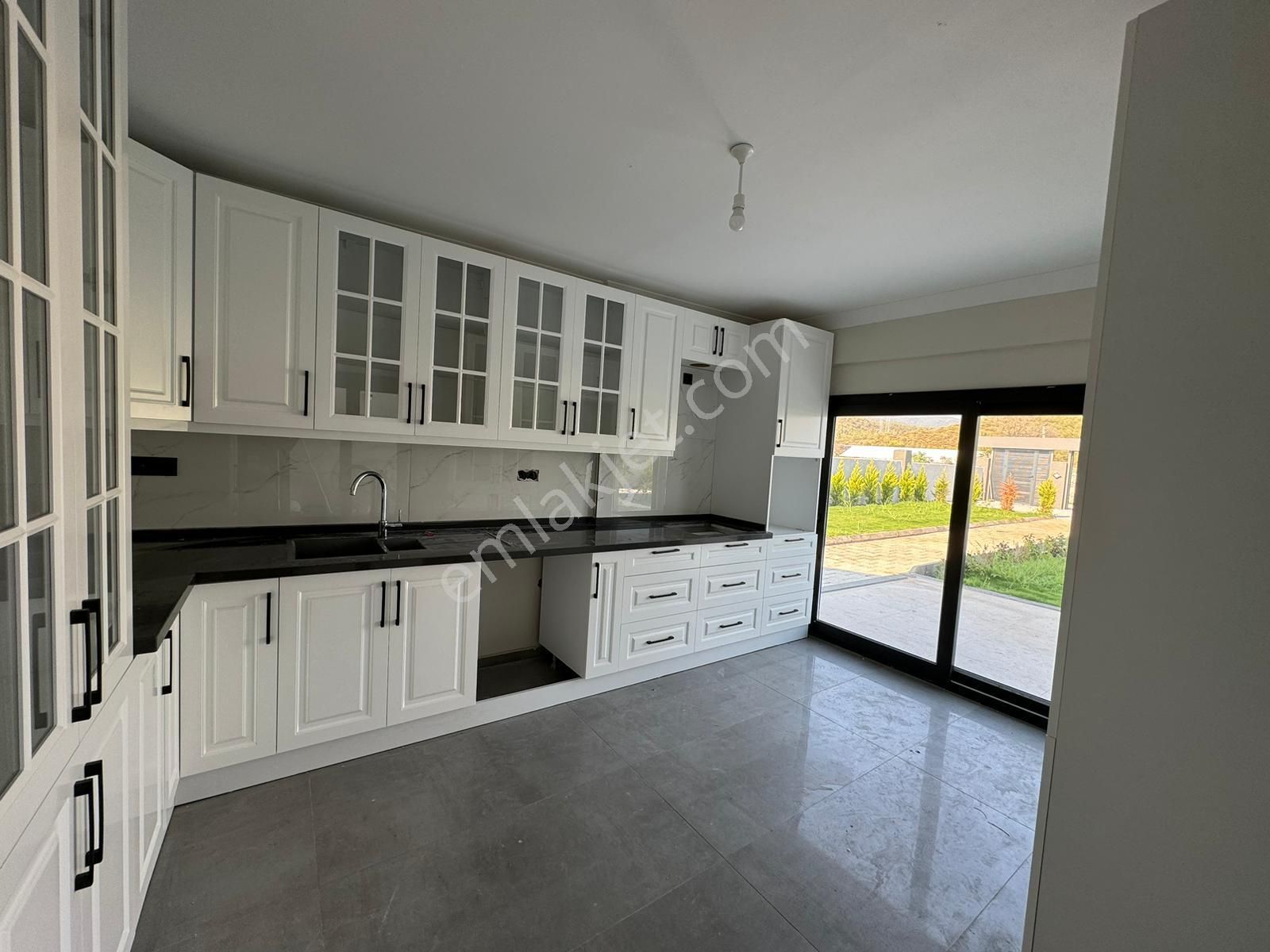 Fethiye Çiftlik Satılık Villa  LİMOPOL'DEN ÇİFTLİK MAHALLESİNDE 600m2  3+1 SATILIK VİLLA