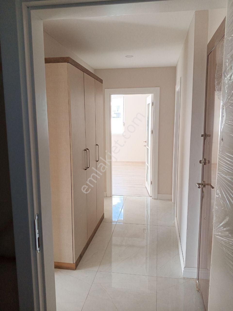 Finike Kum Satılık Daire  2+1, 78 sq.m.,600 m. denize, yalıtımlı cephe