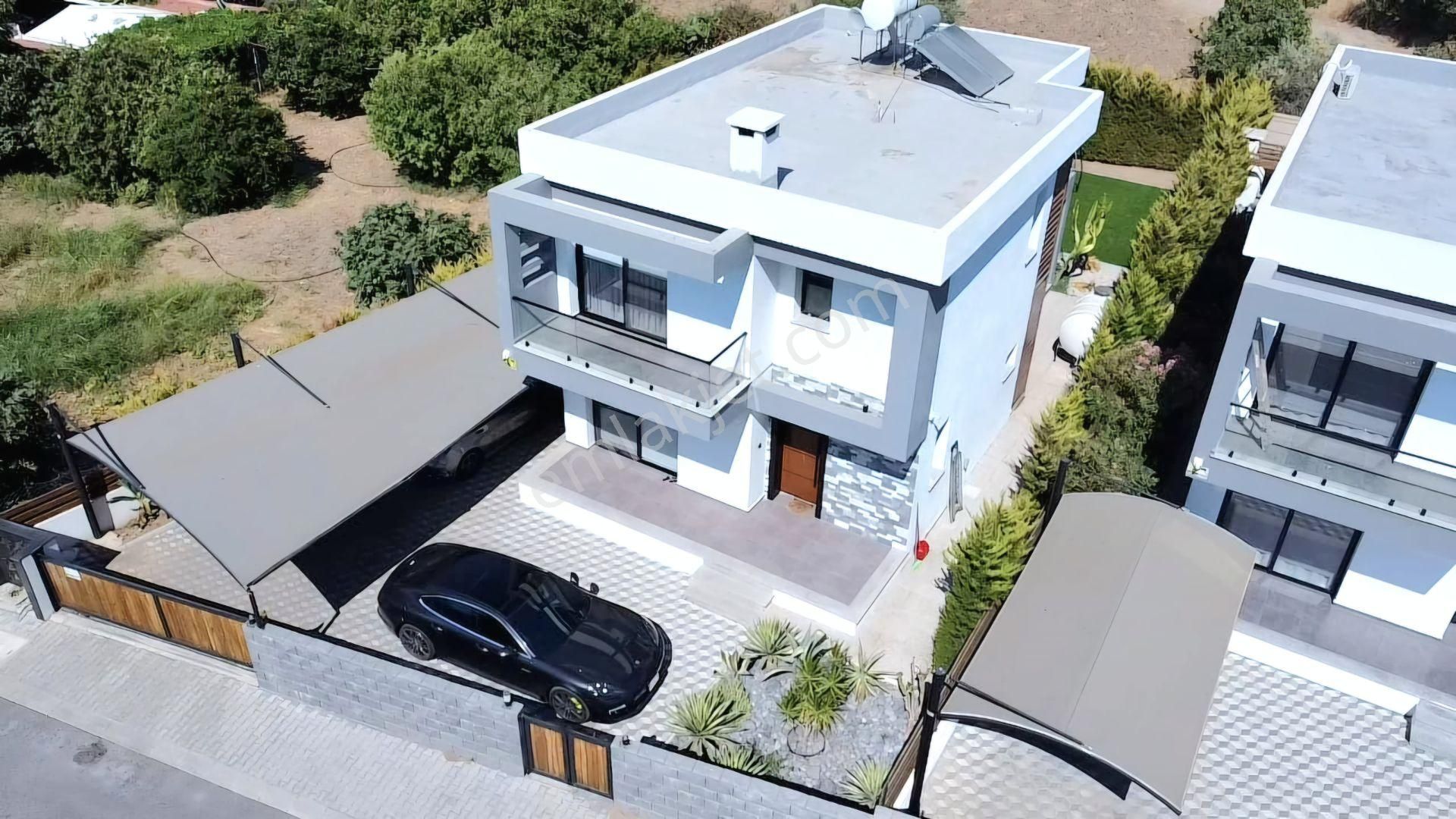 Girne Alsancak'ta Kdv Ve Trafo Odenmiş Full Eşyalı Fırsat Fiyatlı 3+1 Villa !!! - Görsel 6