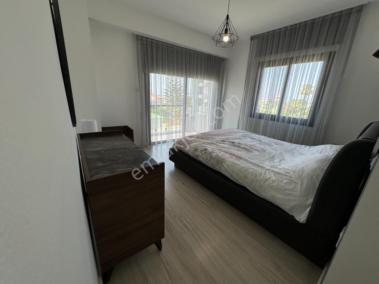 Girne Alsancak'ta Kdv Ve Trafo Odenmiş Full Eşyalı Fırsat Fiyatlı 3+1 Villa !!! - Görsel 16